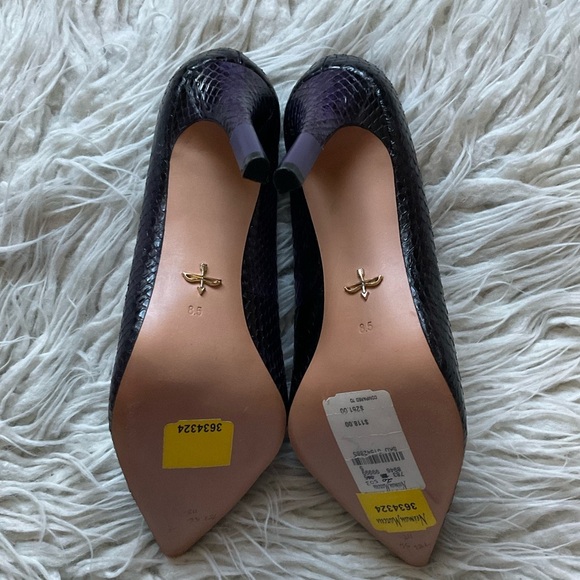 Pour La Victoire Camrin Dark Purple Snake Embossed Leather Heel Pumps NWT Sz 8.5 - Picture 6 of 10